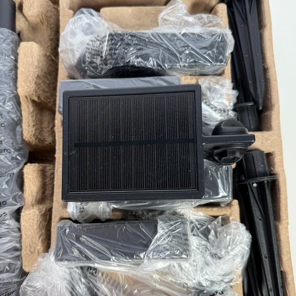 Tommy Bahama Solar LED Path Light (Pack of 6) New, open box - Picture 8 of 12